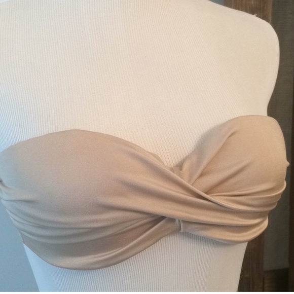 Victoria’s Secret Bikini - Picture 4 of 8